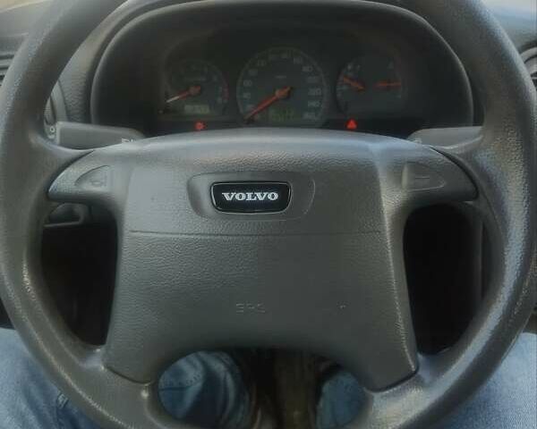 Зеленый Вольво С40, объемом двигателя 1.8 л и пробегом 249 тыс. км за 3100 $, фото 7 на Automoto.ua