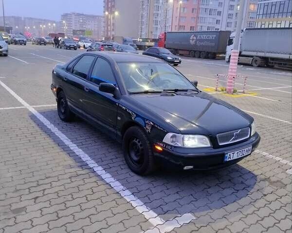 Зеленый Вольво С40, объемом двигателя 1.8 л и пробегом 249 тыс. км за 3100 $, фото 4 на Automoto.ua