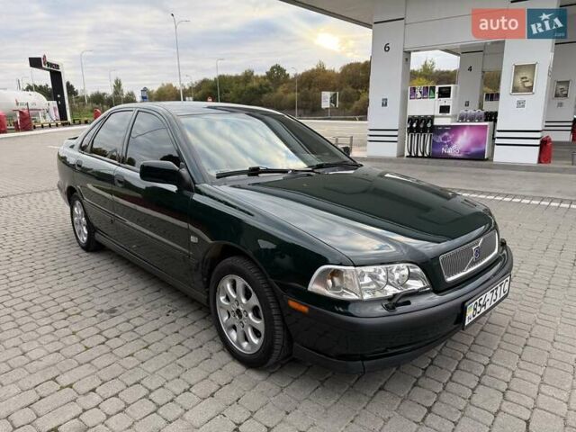 Вольво С40 2000 в Львове на Automoto.ua Зеленый Вольво С40, объемом двигателя 1.8 л и пробегом 54 тыс. км за 7900 $, фото 10 на Automoto.ua