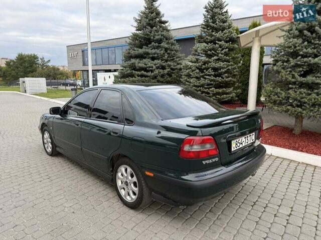 Вольво С40 2000 в Львове на Automoto.ua Зеленый Вольво С40, объемом двигателя 1.8 л и пробегом 54 тыс. км за 7900 $, фото 4 на Automoto.ua