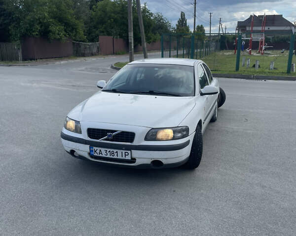 Белый Вольво С60, объемом двигателя 2.44 л и пробегом 376 тыс. км за 3000 $, фото 12 на Automoto.ua