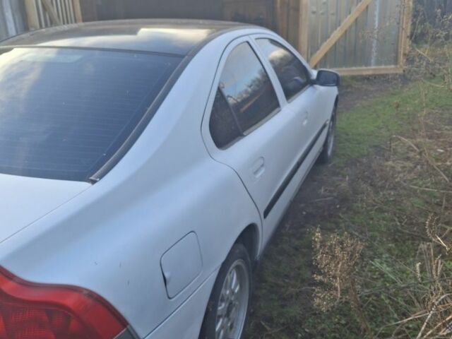 Білий Вольво С60, об'ємом двигуна 2.4 л та пробігом 292 тис. км за 3600 $, фото 2 на Automoto.ua