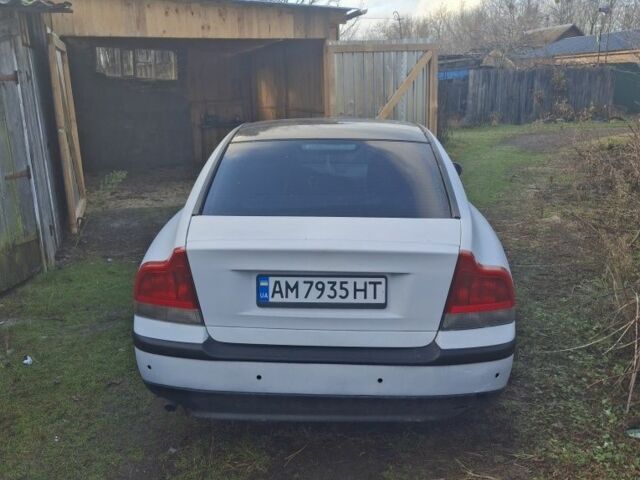 Білий Вольво С60, об'ємом двигуна 2.4 л та пробігом 292 тис. км за 3600 $, фото 3 на Automoto.ua