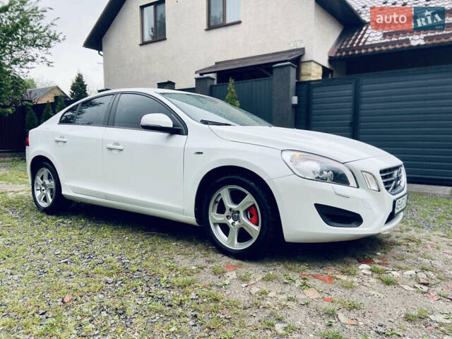 Білий Вольво С60, об'ємом двигуна 1.6 л та пробігом 194 тис. км за 7000 $, фото 18 на Automoto.ua