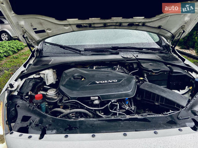 Білий Вольво С60, об'ємом двигуна 1.6 л та пробігом 194 тис. км за 7000 $, фото 16 на Automoto.ua