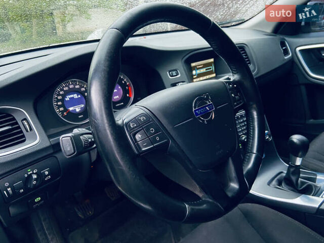 Білий Вольво С60, об'ємом двигуна 1.6 л та пробігом 194 тис. км за 7000 $, фото 40 на Automoto.ua