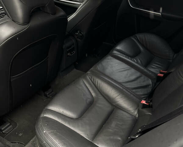 Белый Вольво С60, объемом двигателя 1.6 л и пробегом 157 тыс. км за 10200 $, фото 3 на Automoto.ua