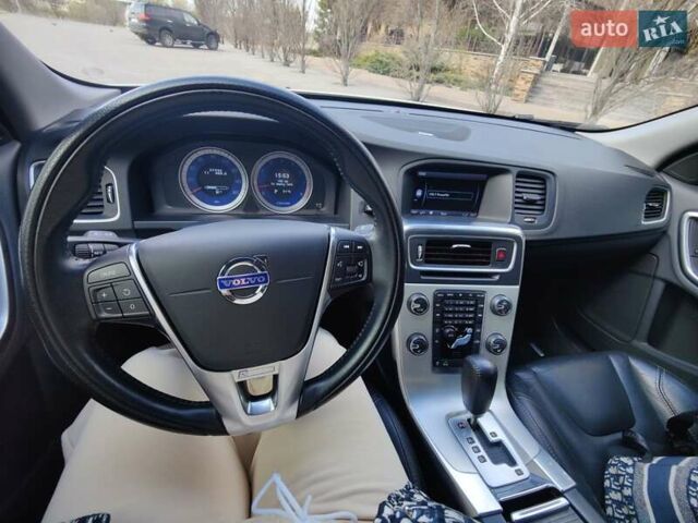 Белый Вольво С60, объемом двигателя 2.95 л и пробегом 61 тыс. км за 15200 $, фото 17 на Automoto.ua