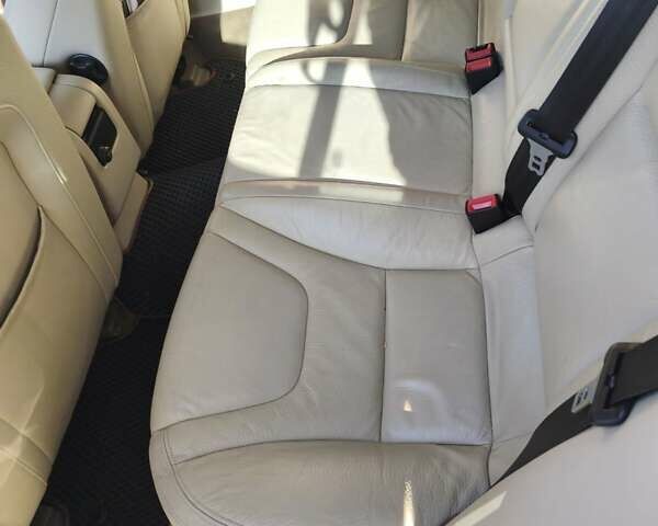 Белый Вольво С60, объемом двигателя 2.52 л и пробегом 205 тыс. км за 9000 $, фото 37 на Automoto.ua