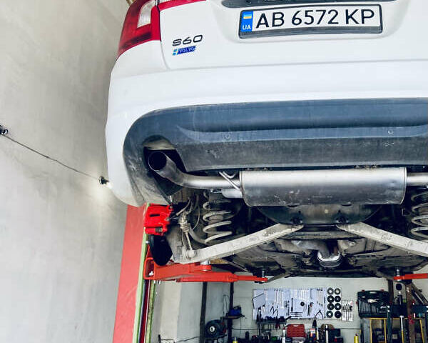 Білий Вольво С60, об'ємом двигуна 1.6 л та пробігом 194 тис. км за 7000 $, фото 59 на Automoto.ua