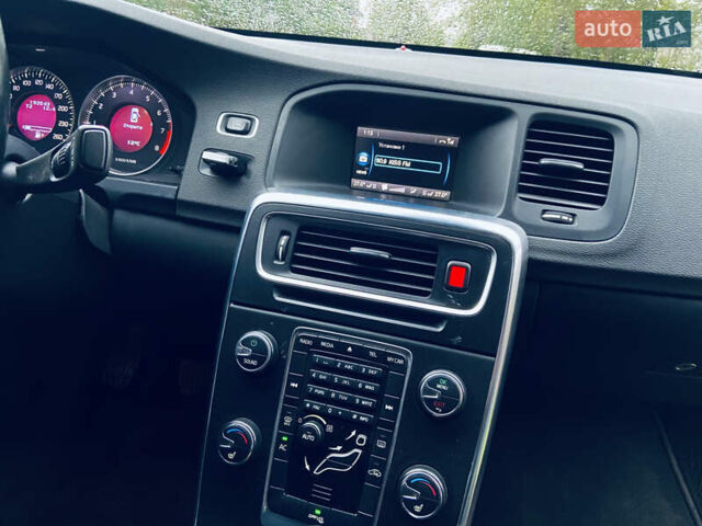 Білий Вольво С60, об'ємом двигуна 1.6 л та пробігом 194 тис. км за 7000 $, фото 47 на Automoto.ua