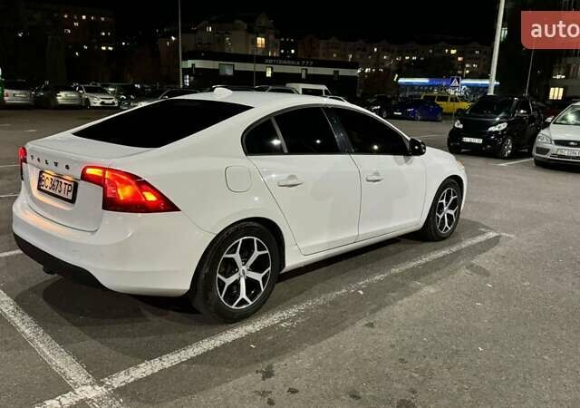 Белый Вольво С60, объемом двигателя 2 л и пробегом 351 тыс. км за 8500 $, фото 12 на Automoto.ua