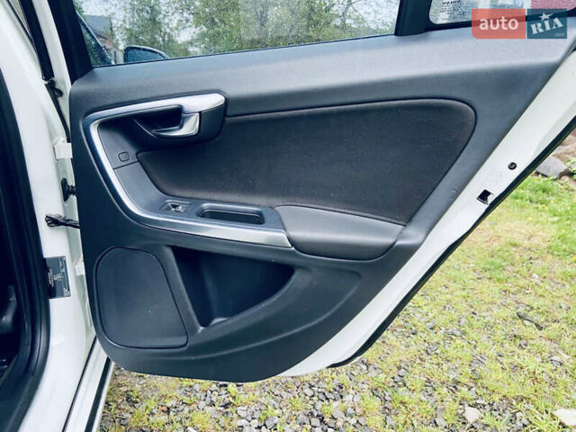 Білий Вольво С60, об'ємом двигуна 1.6 л та пробігом 194 тис. км за 7000 $, фото 33 на Automoto.ua