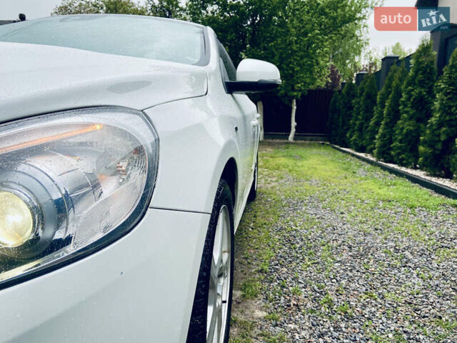 Білий Вольво С60, об'ємом двигуна 1.6 л та пробігом 194 тис. км за 7000 $, фото 25 на Automoto.ua