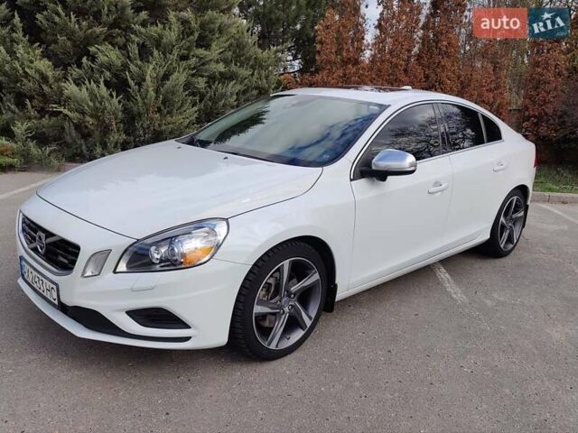 Белый Вольво С60, объемом двигателя 2.95 л и пробегом 61 тыс. км за 15200 $, фото 3 на Automoto.ua