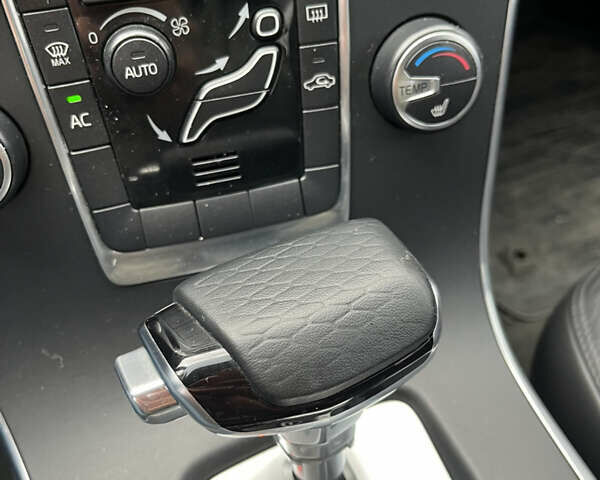 Белый Вольво С60, объемом двигателя 1.6 л и пробегом 157 тыс. км за 10200 $, фото 15 на Automoto.ua