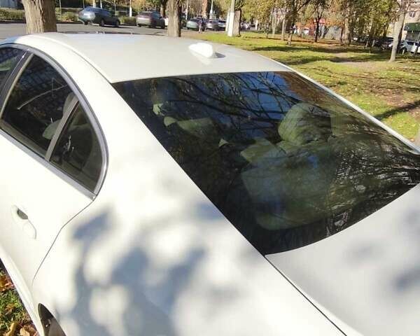 Белый Вольво С60, объемом двигателя 2.52 л и пробегом 205 тыс. км за 9000 $, фото 12 на Automoto.ua