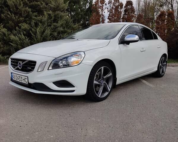 Белый Вольво С60, объемом двигателя 2.95 л и пробегом 61 тыс. км за 15200 $, фото 2 на Automoto.ua