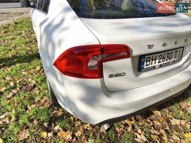 Белый Вольво С60, объемом двигателя 2.52 л и пробегом 205 тыс. км за 9000 $, фото 11 на Automoto.ua
