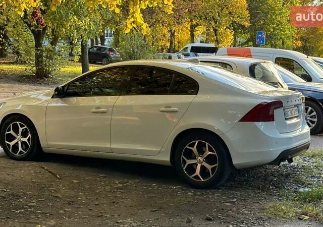 Белый Вольво С60, объемом двигателя 2 л и пробегом 351 тыс. км за 8500 $, фото 8 на Automoto.ua