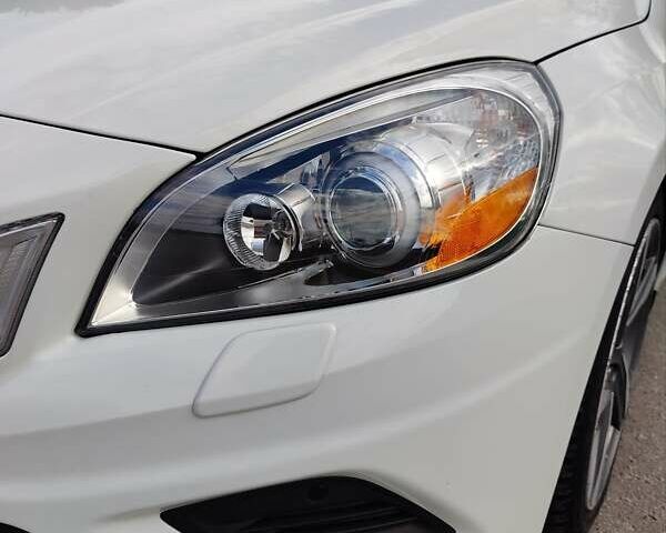 Белый Вольво С60, объемом двигателя 2.95 л и пробегом 61 тыс. км за 15200 $, фото 5 на Automoto.ua