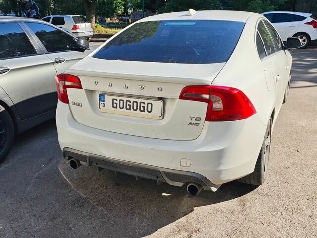 Белый Вольво С60, объемом двигателя 2.95 л и пробегом 272 тыс. км за 7000 $, фото 4 на Automoto.ua