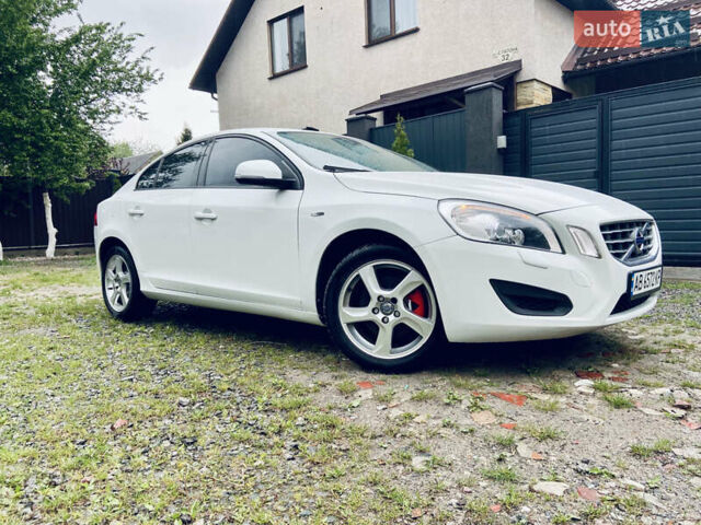 Білий Вольво С60, об'ємом двигуна 1.6 л та пробігом 194 тис. км за 7000 $, фото 9 на Automoto.ua