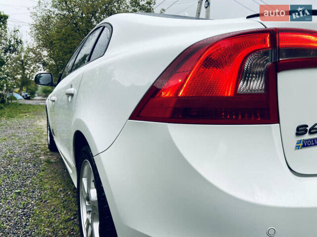 Білий Вольво С60, об'ємом двигуна 1.6 л та пробігом 194 тис. км за 7000 $, фото 26 на Automoto.ua