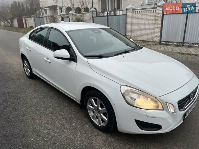 Білий Вольво С60, об'ємом двигуна 1.6 л та пробігом 338 тис. км за 7400 $, фото 5 на Automoto.ua