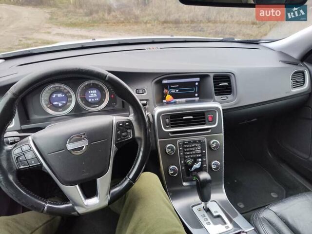 Белый Вольво С60, объемом двигателя 1.56 л и пробегом 311 тыс. км за 7700 $, фото 14 на Automoto.ua