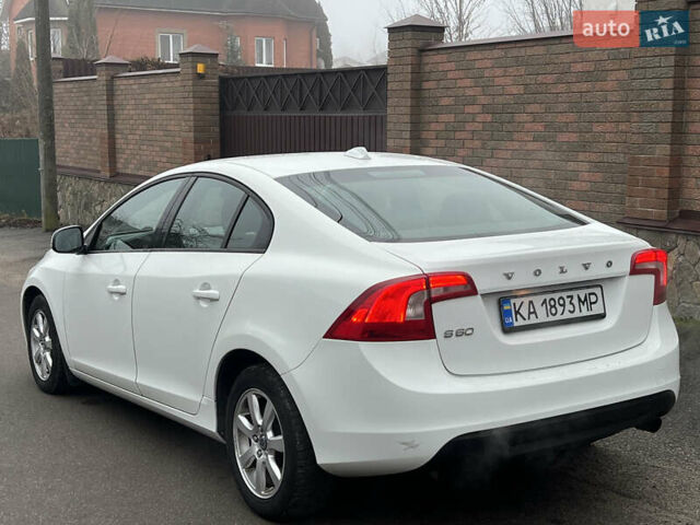 Білий Вольво С60, об'ємом двигуна 1.6 л та пробігом 338 тис. км за 7400 $, фото 2 на Automoto.ua