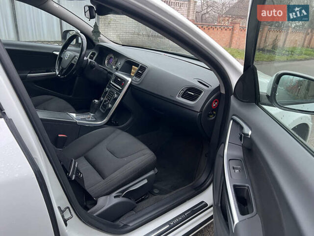 Білий Вольво С60, об'ємом двигуна 1.6 л та пробігом 338 тис. км за 7400 $, фото 10 на Automoto.ua