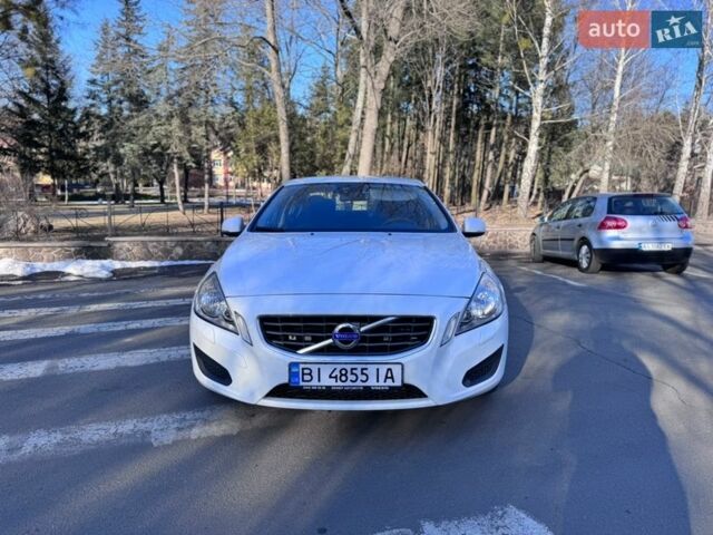 Білий Вольво С60, об'ємом двигуна 1.6 л та пробігом 370 тис. км за 7600 $, фото 2 на Automoto.ua