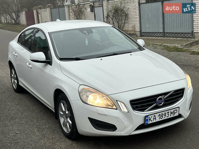 Білий Вольво С60, об'ємом двигуна 1.6 л та пробігом 338 тис. км за 7400 $, фото 6 на Automoto.ua