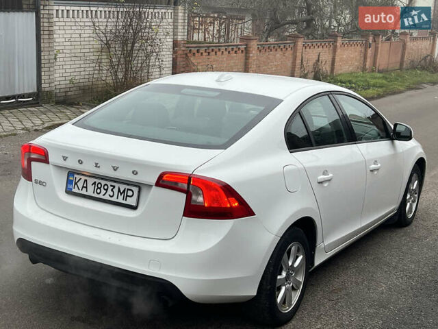 Білий Вольво С60, об'ємом двигуна 1.6 л та пробігом 338 тис. км за 7400 $, фото 3 на Automoto.ua