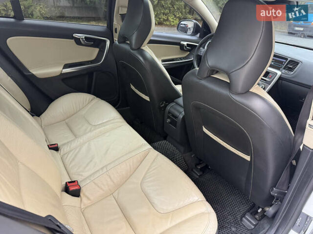 Белый Вольво С60, объемом двигателя 3 л и пробегом 155 тыс. км за 14999 $, фото 35 на Automoto.ua