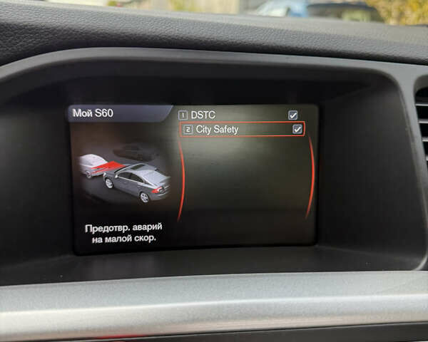 Белый Вольво С60, объемом двигателя 3 л и пробегом 155 тыс. км за 14999 $, фото 3 на Automoto.ua