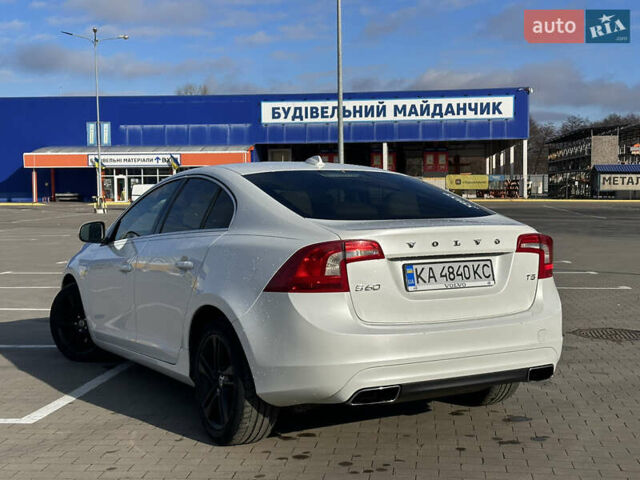 Білий Вольво С60, об'ємом двигуна 2.5 л та пробігом 115 тис. км за 11100 $, фото 7 на Automoto.ua