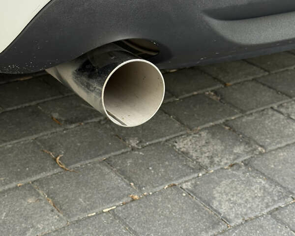 Белый Вольво С60, объемом двигателя 3 л и пробегом 155 тыс. км за 14999 $, фото 5 на Automoto.ua