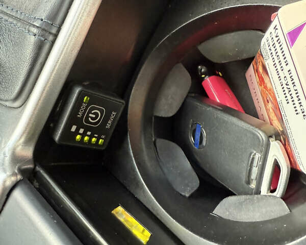 Белый Вольво С60, объемом двигателя 3 л и пробегом 155 тыс. км за 14999 $, фото 7 на Automoto.ua