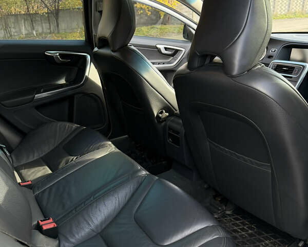 Білий Вольво С60, об'ємом двигуна 2.5 л та пробігом 266 тис. км за 7950 $, фото 15 на Automoto.ua