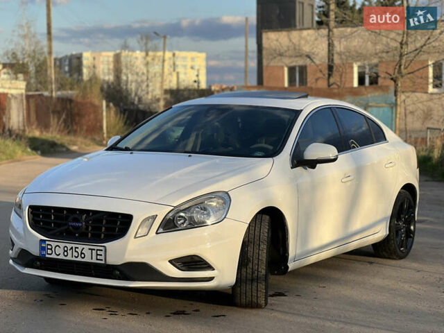 Белый Вольво С60, объемом двигателя 3 л и пробегом 140 тыс. км за 13650 $, фото 10 на Automoto.ua