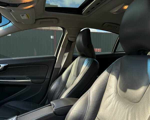 Білий Вольво С60, об'ємом двигуна 2.5 л та пробігом 266 тис. км за 7950 $, фото 12 на Automoto.ua