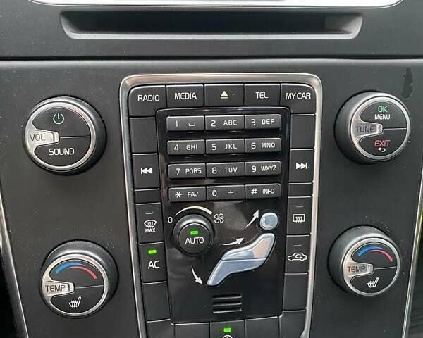 Білий Вольво С60, об'ємом двигуна 1.6 л та пробігом 330 тис. км за 10500 $, фото 4 на Automoto.ua