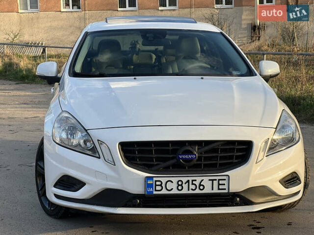 Белый Вольво С60, объемом двигателя 3 л и пробегом 140 тыс. км за 13650 $, фото 8 на Automoto.ua