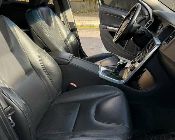 Білий Вольво С60, об'ємом двигуна 2.5 л та пробігом 266 тис. км за 7950 $, фото 13 на Automoto.ua