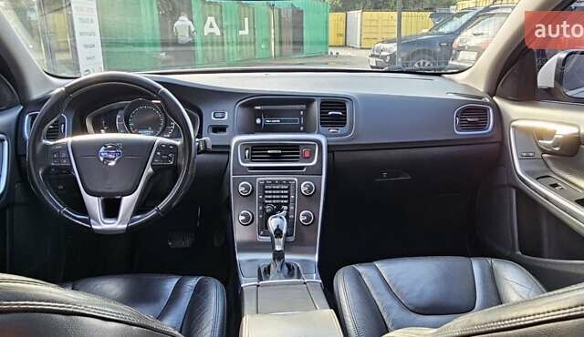 Білий Вольво С60, об'ємом двигуна 2.5 л та пробігом 208 тис. км за 11700 $, фото 13 на Automoto.ua