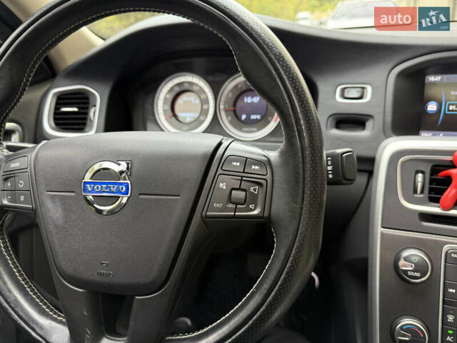 Белый Вольво С60, объемом двигателя 3 л и пробегом 155 тыс. км за 14999 $, фото 23 на Automoto.ua