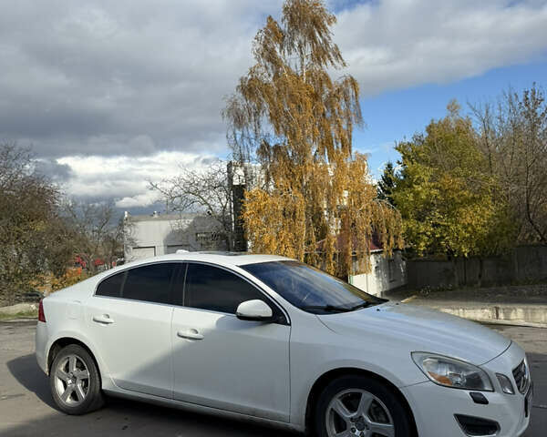 Білий Вольво С60, об'ємом двигуна 2.5 л та пробігом 266 тис. км за 7950 $, фото 7 на Automoto.ua