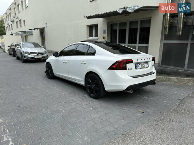 Белый Вольво С60, объемом двигателя 3 л и пробегом 155 тыс. км за 14999 $, фото 12 на Automoto.ua